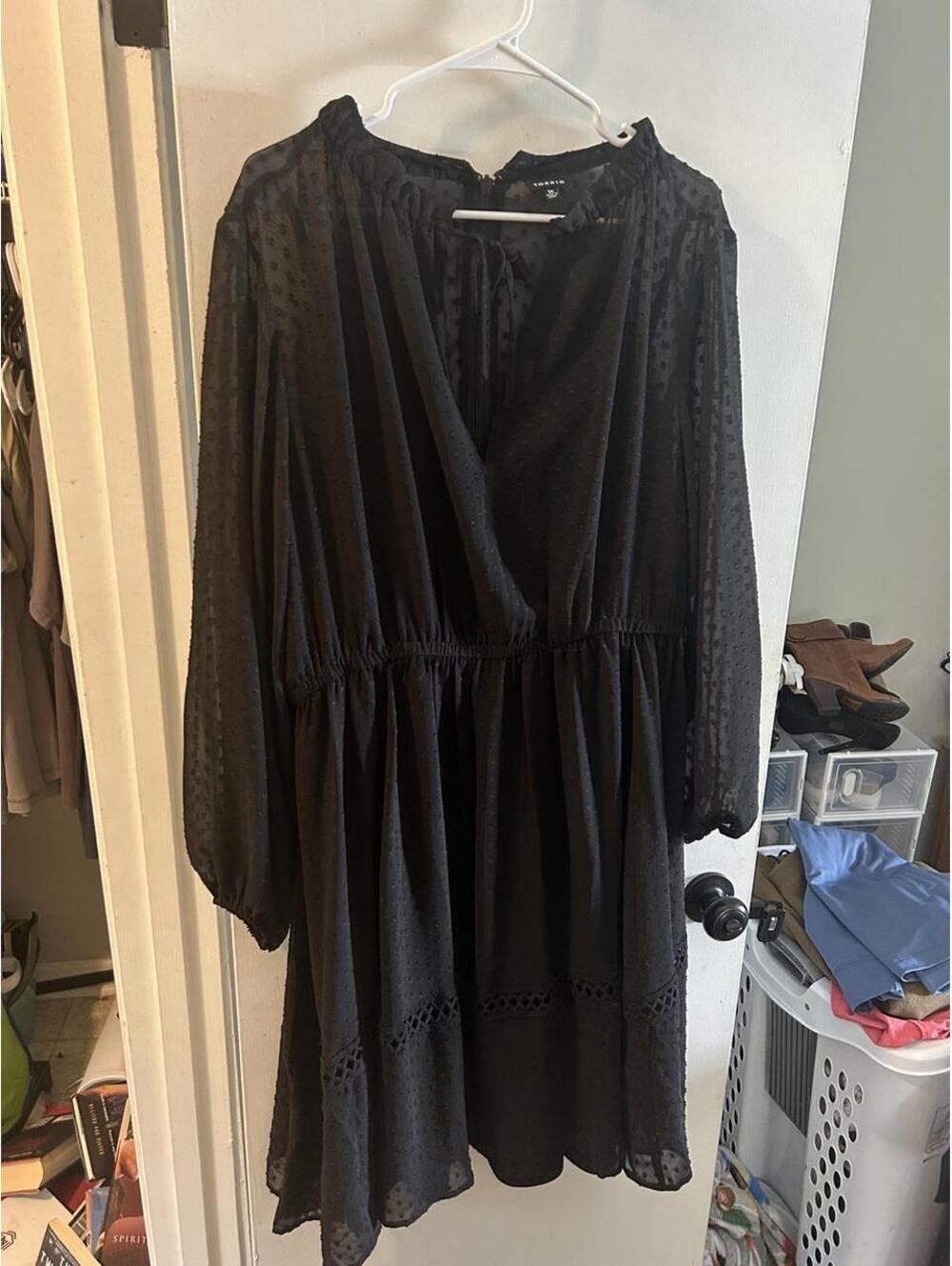 Torrid black dress with subtle textured pattern and lace sleeves, size 16